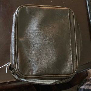 Little case can fit a bible